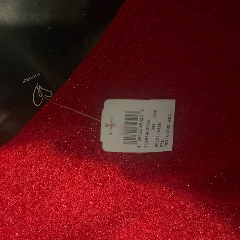 Windsor Red Ribbed Backless Cocktail Dress - Picture 5 of 5